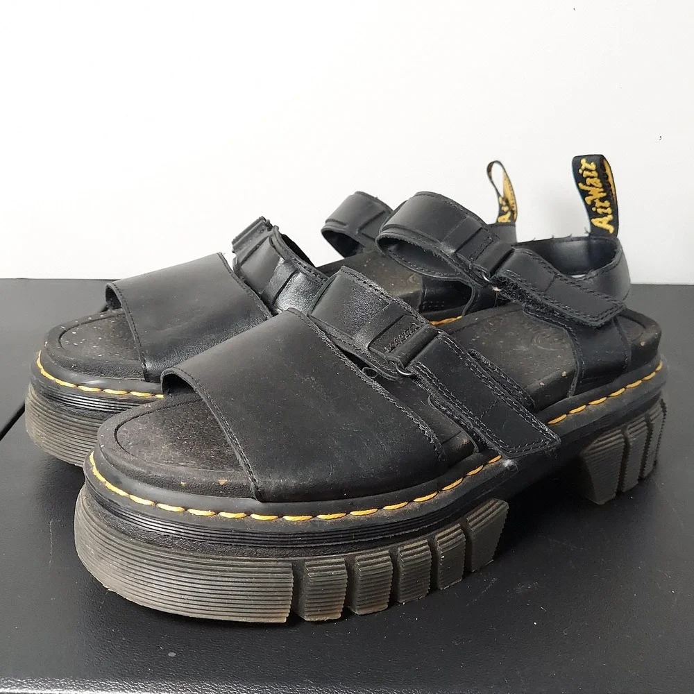 Dr. Martens Ricki 3-Strap Sandals Womens 9 Black Leather Platform